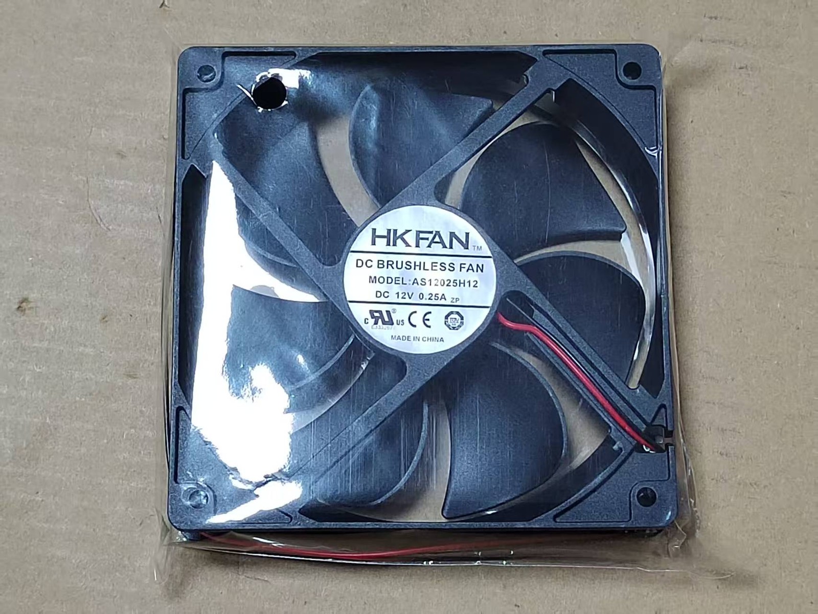 one HK FAN AS12025H12 DC12V 0.25A 2-wire cooling fan 120*120*25mm