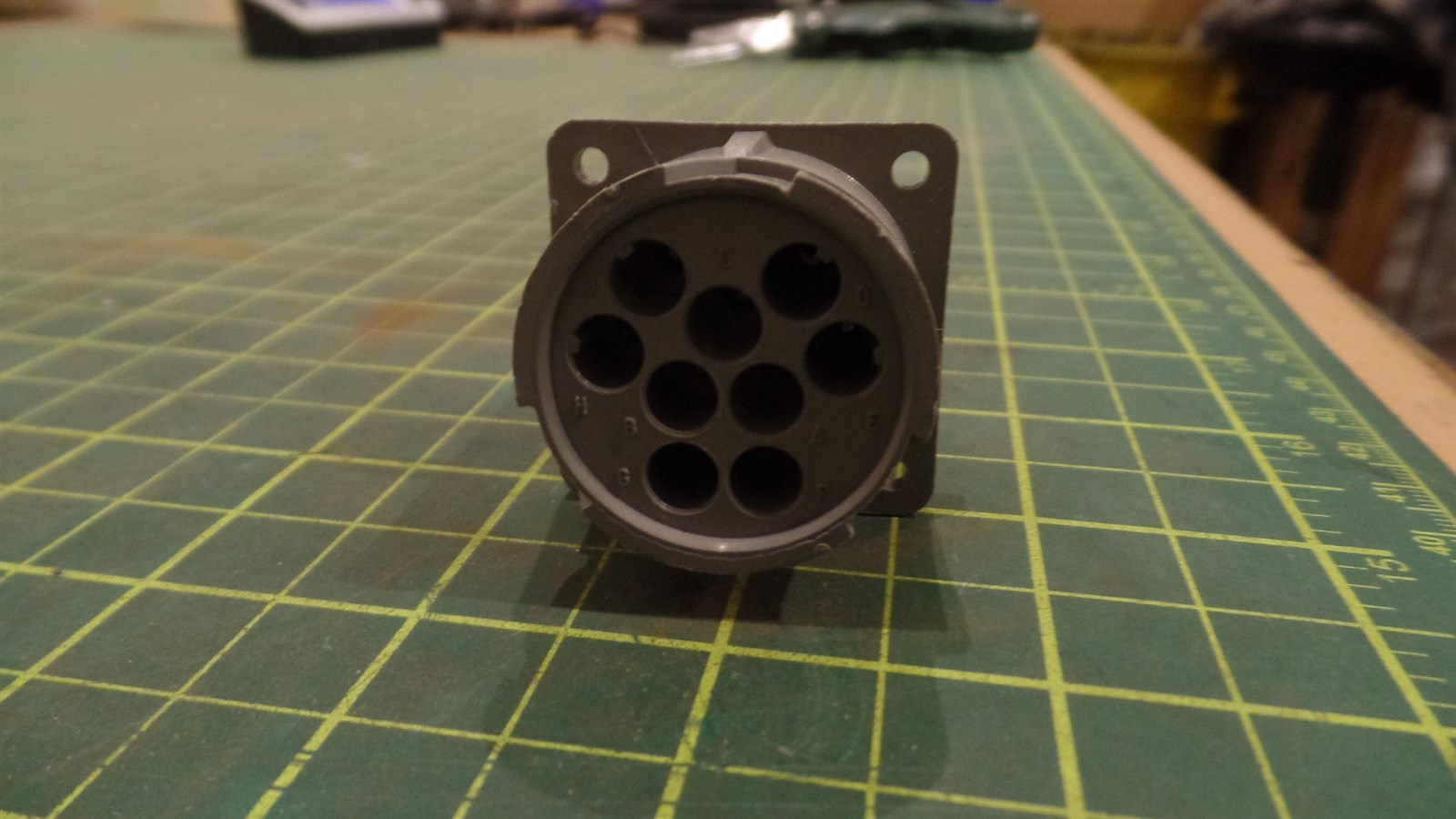 HD10-9-16P SERIES CONNECTOR, DEUTSCH, 9 CAVITY CONTACT. 88348-001 N.O.S.