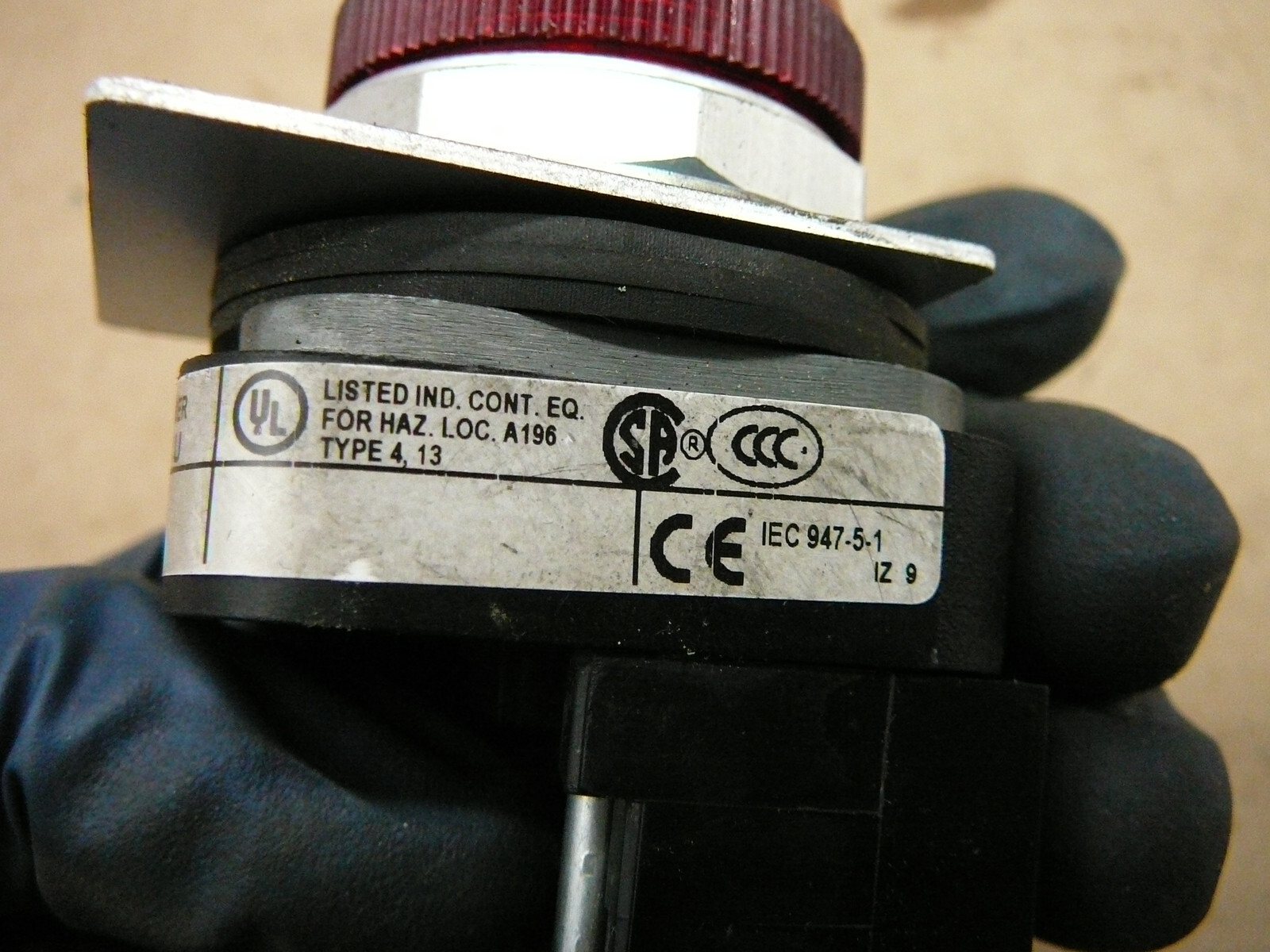 LOT OF 3 ALLEN-BRADLEY RED PILOT LIGHTS 800T-PH16R SER U 120V LAMP NO. N318R
