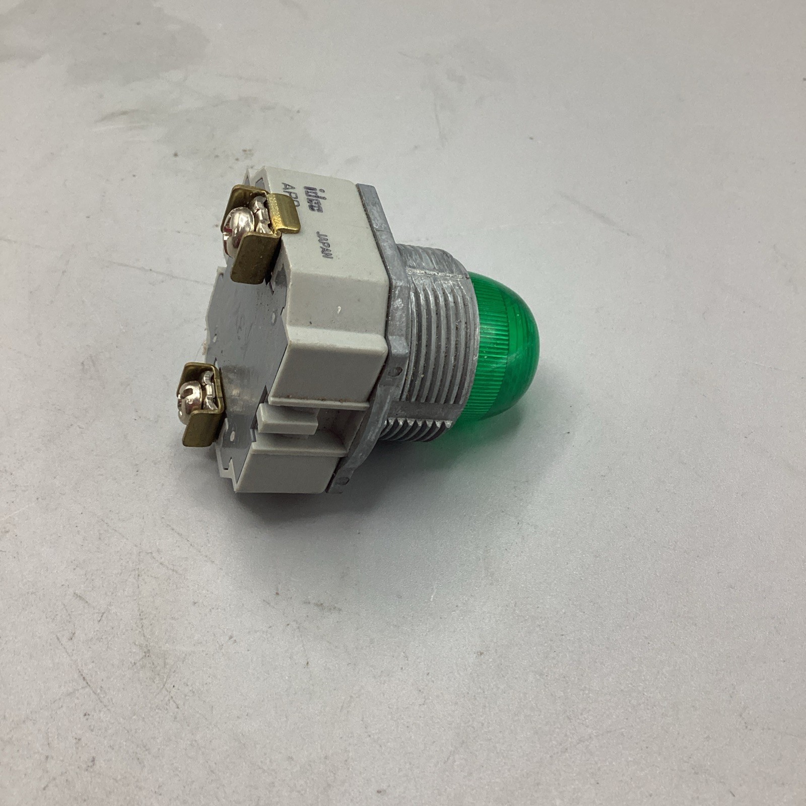 USED IDEC APD199N-G-120V Heavy Duty Green Indicator Pilot Light