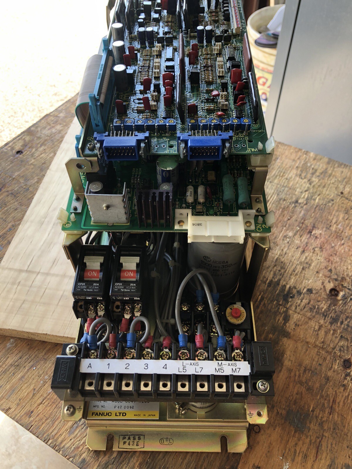 Fanuc A06B-6047-H208 Drive with PCBs A16B-1200-0230/A20B-1000-0220 Used Tested