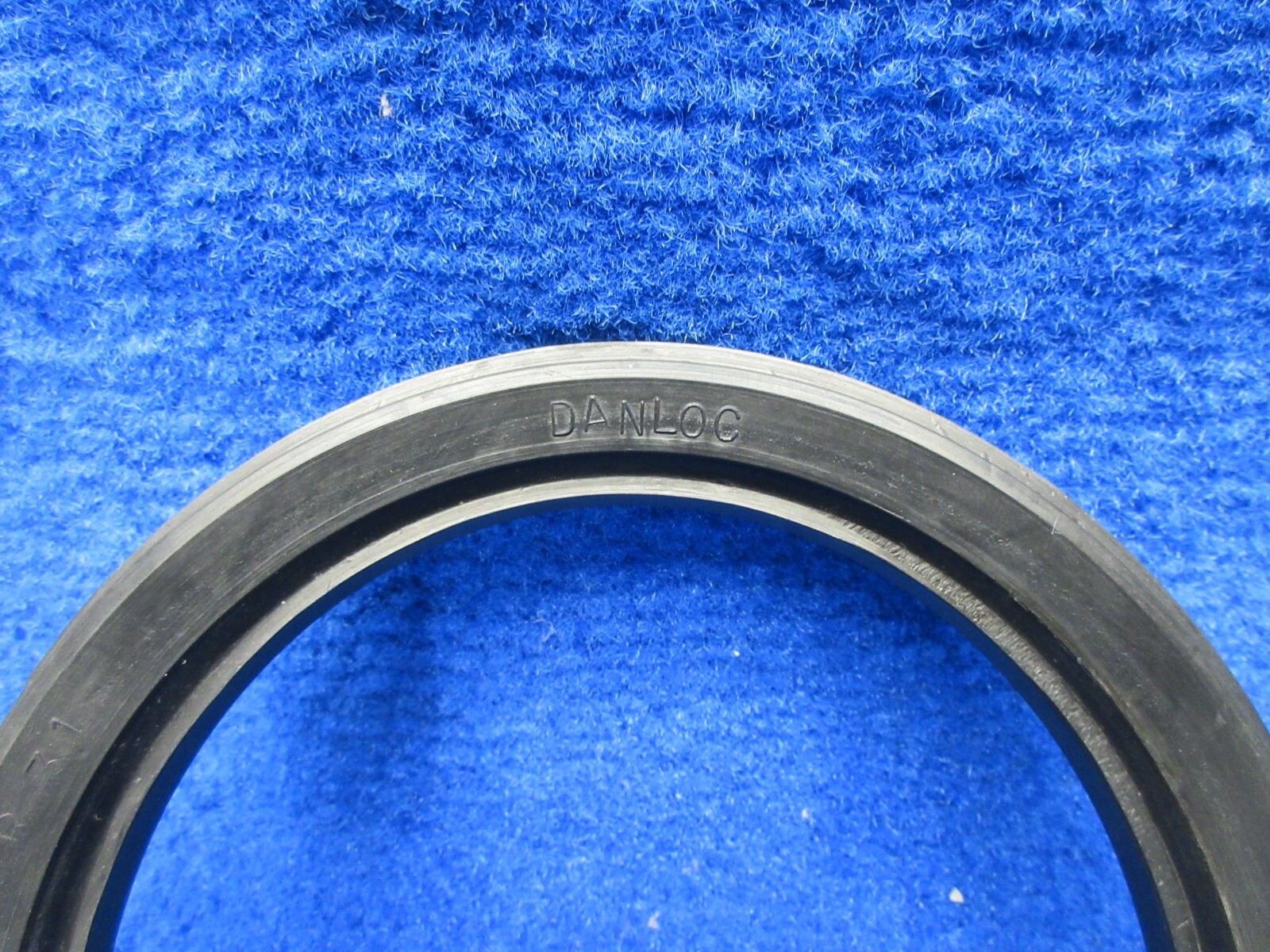 Dan-Loc Flexitallic Lamons R31 Oval Rubber Ring Joint Gasket Seal R-31 lot of 4