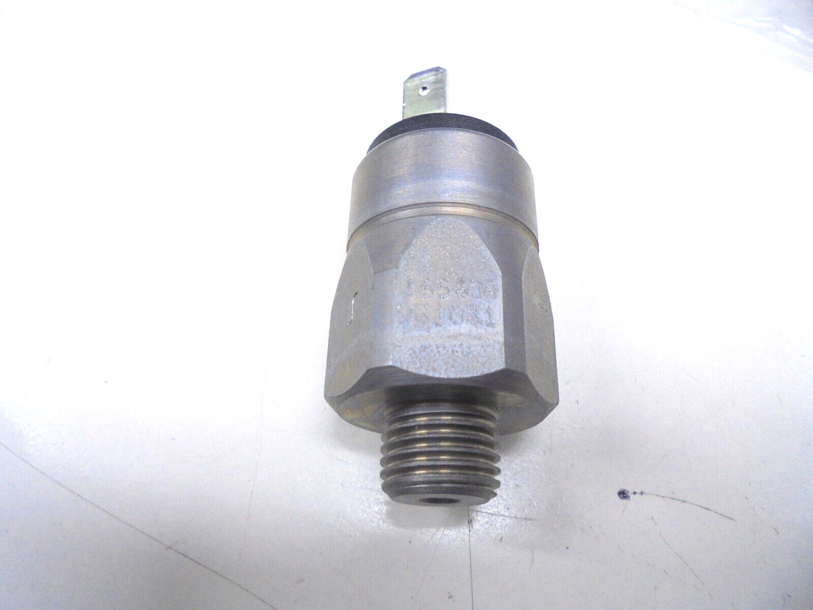 Suco 166408031031 Pressure Switch New Flyer 6330380