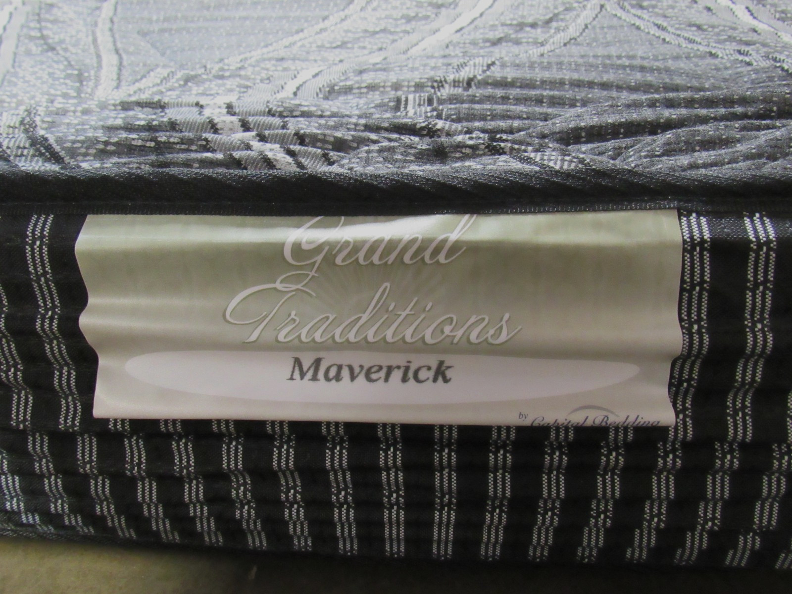 Grand Traditions Maverick 3680 Semi Truck Tractor Trailer Bed Bunk Mattress 7″