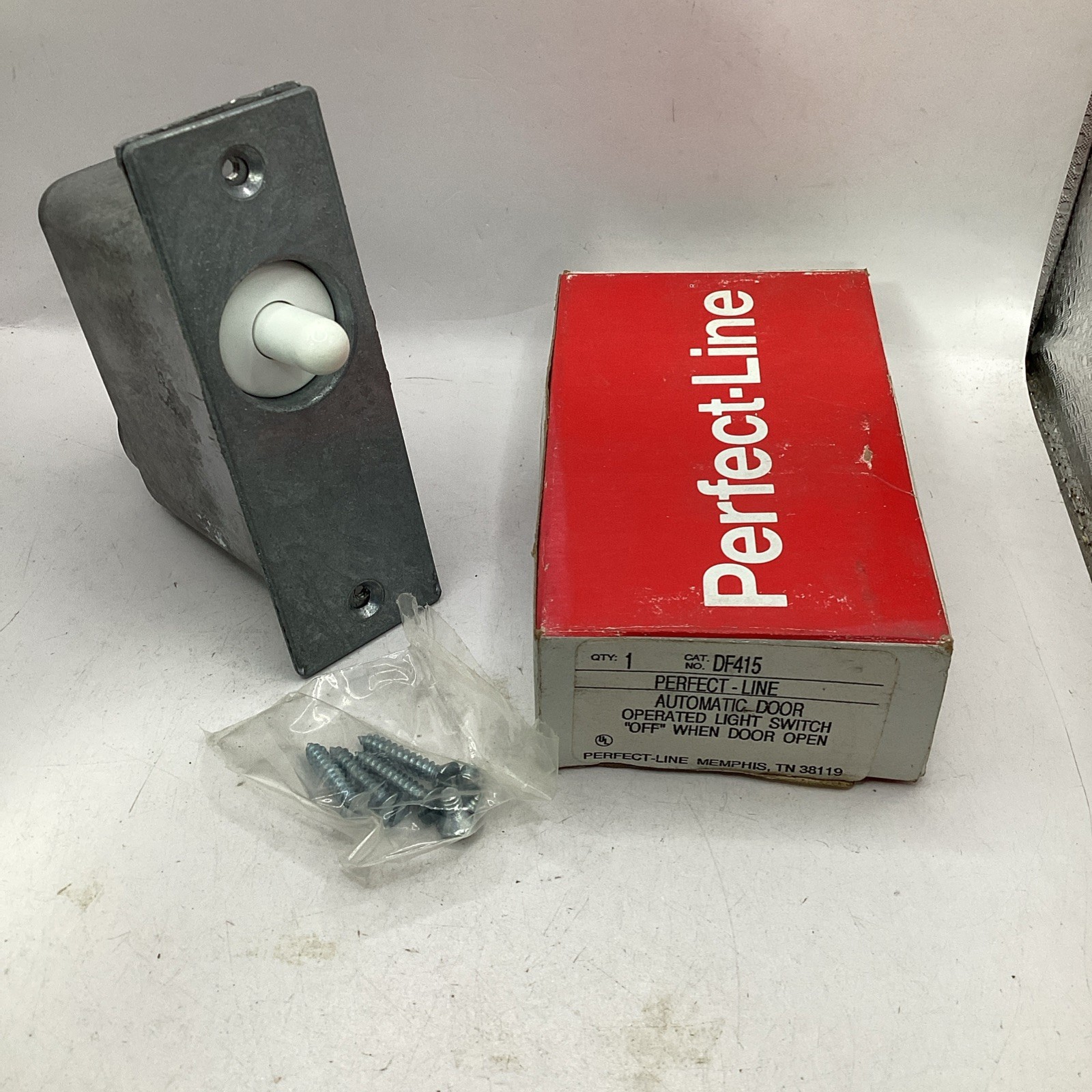 PerfectLine DF415 Automatic Door Operated Light Switch NEW