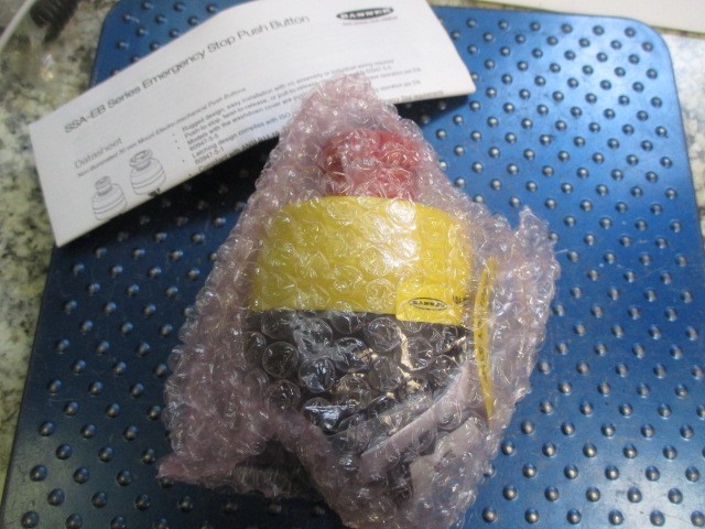 NEW BANNER EMERGENCY STOP BUTTON 25294 SSA-EB1P-02ECQ4