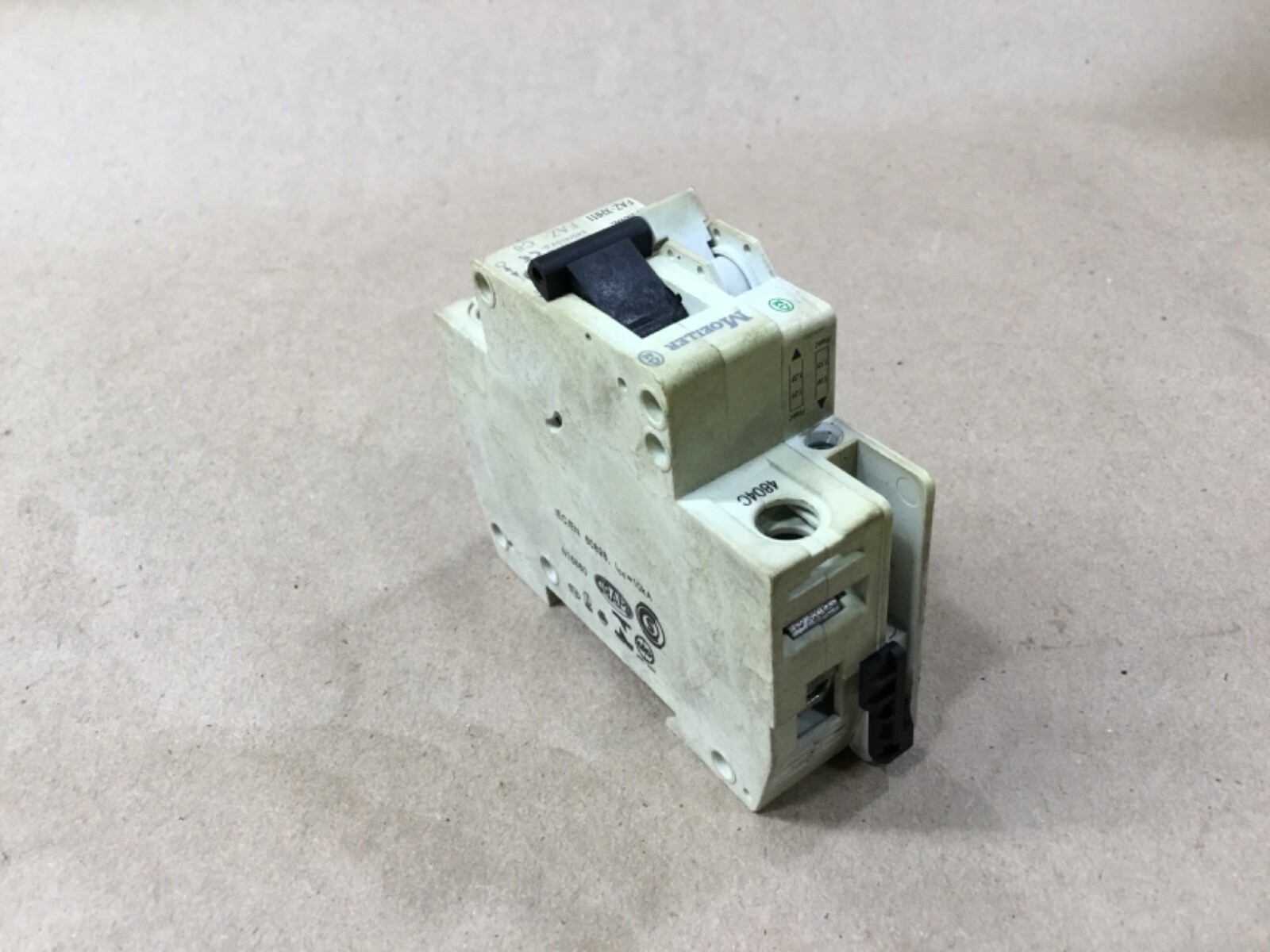 Moeller FAZ-C6 Circuit Breaker With FAZ-XH11 #25I20