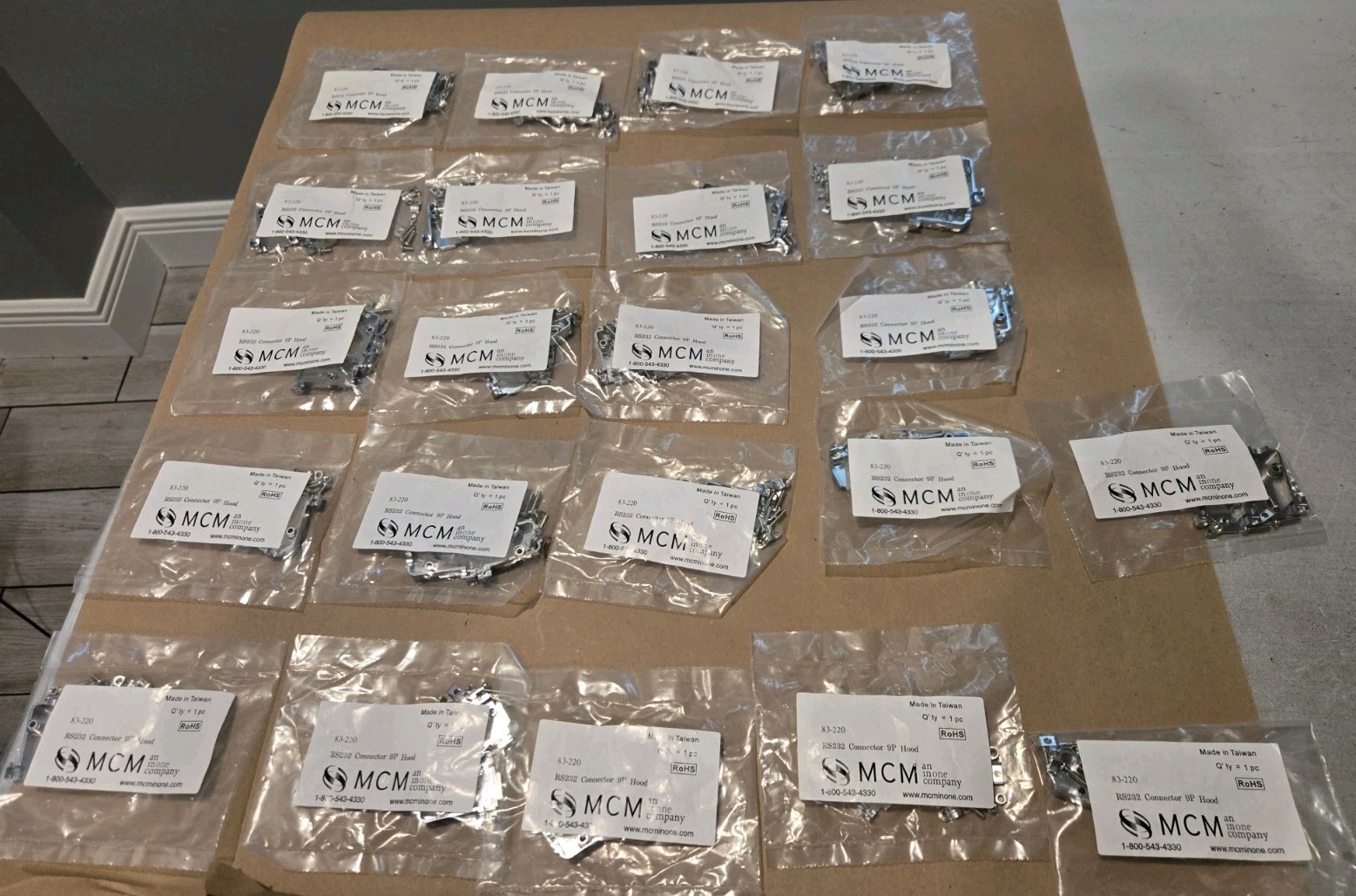 New MCM An In One Company RS232 Connectors 9P Hood 83-220 Lot Of 22