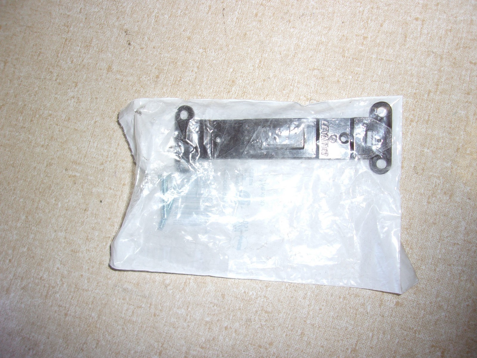 NEW Leviton 000-80700 Blank Toggle Insert Switch Cover *FREE SHIPPING*