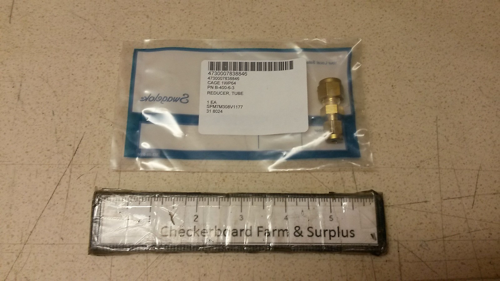 NOS Swagelok B-400-6-2 A-Lok 4RU2 Brass Compression Tube Fitting Reducing Union
