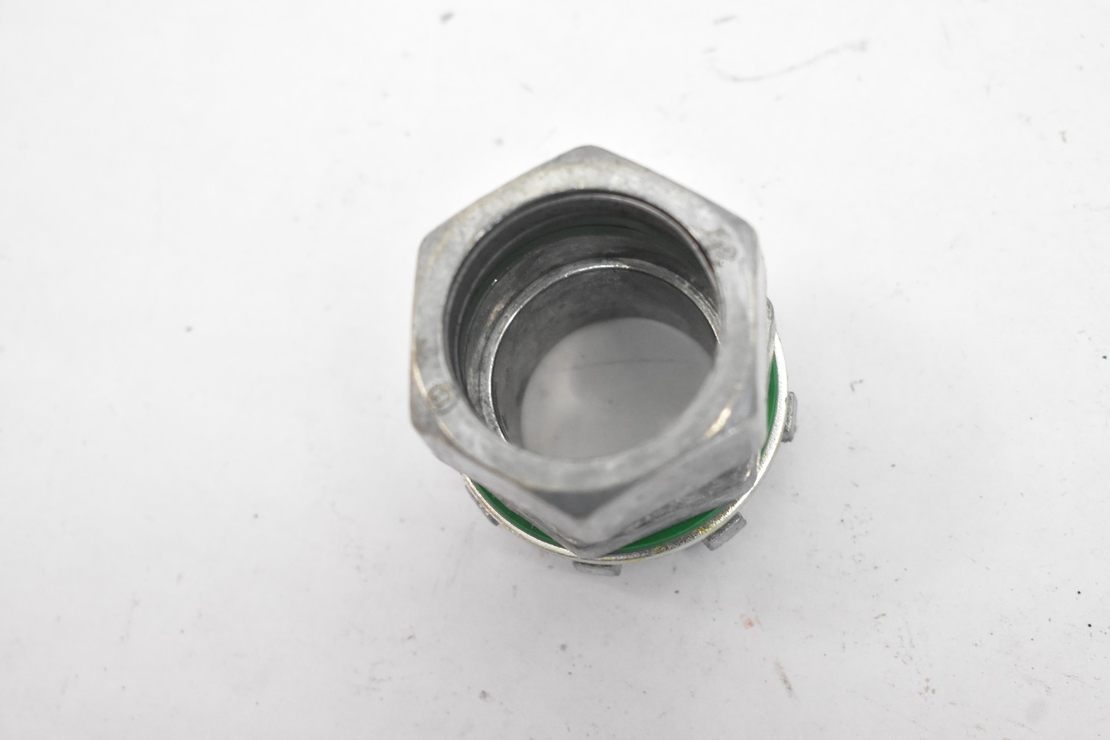 Lot of 5 Raintight Liqua-Seal Connectors 1″ Dia Threaded Union Connectors