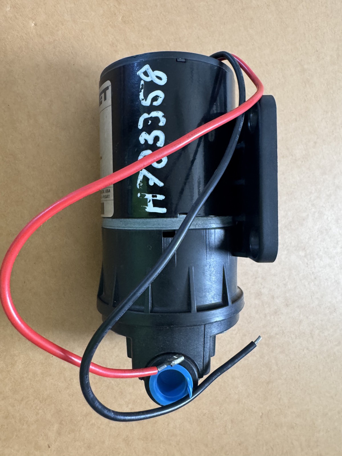 FLOJET Model 2100-610 12VDC 7A 1.9 GPM 7.2 LPM Pump New OEM NextDayAir Available