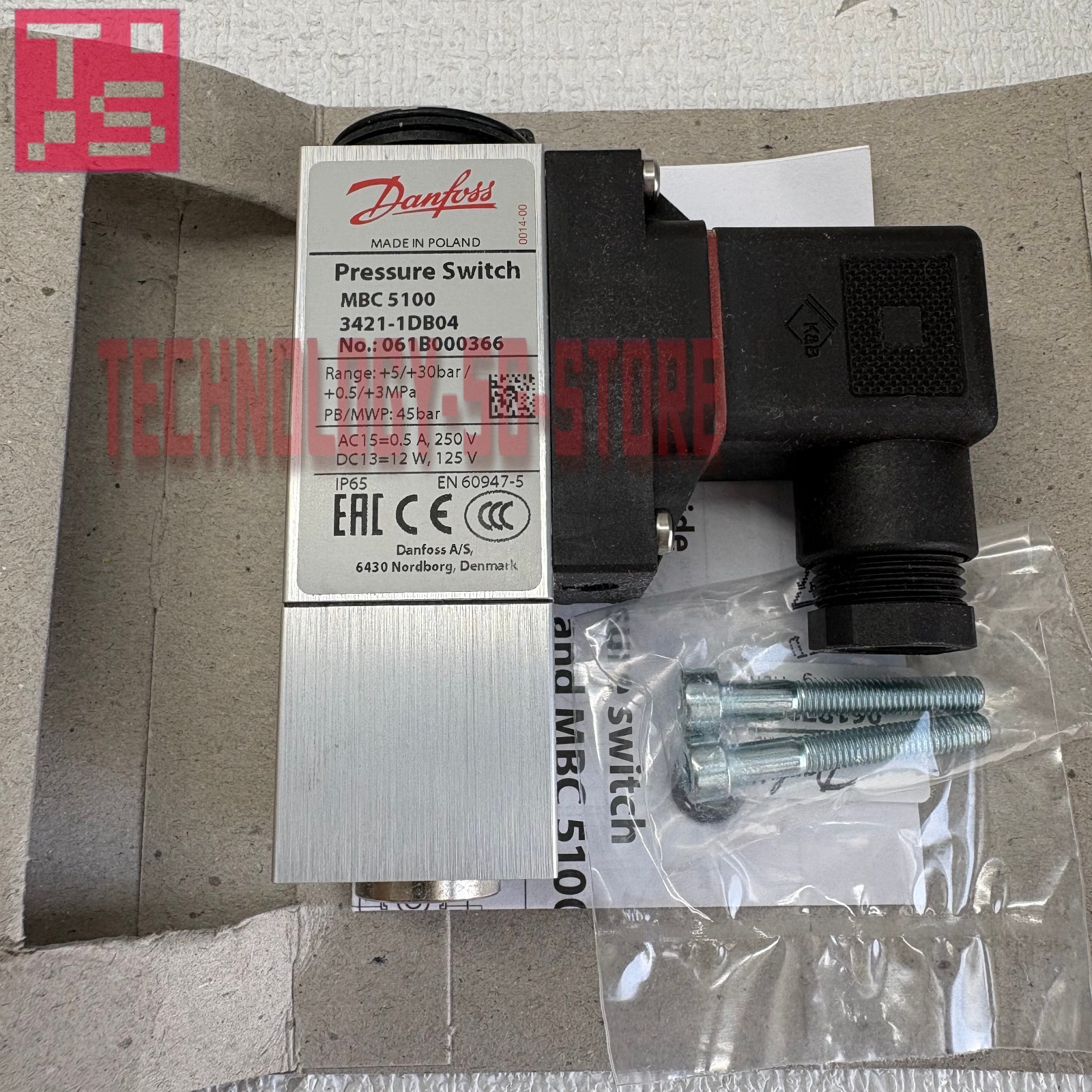 #1pcs new Danfoss 061B000366 MBC5100 pressure sensor