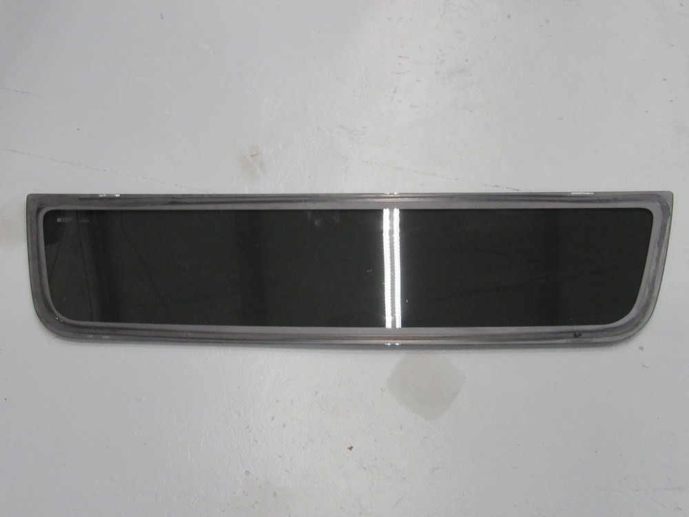 General Motors DOT-376 AS3 M2L3 Rear Truck Window DOT376AS3M2L3