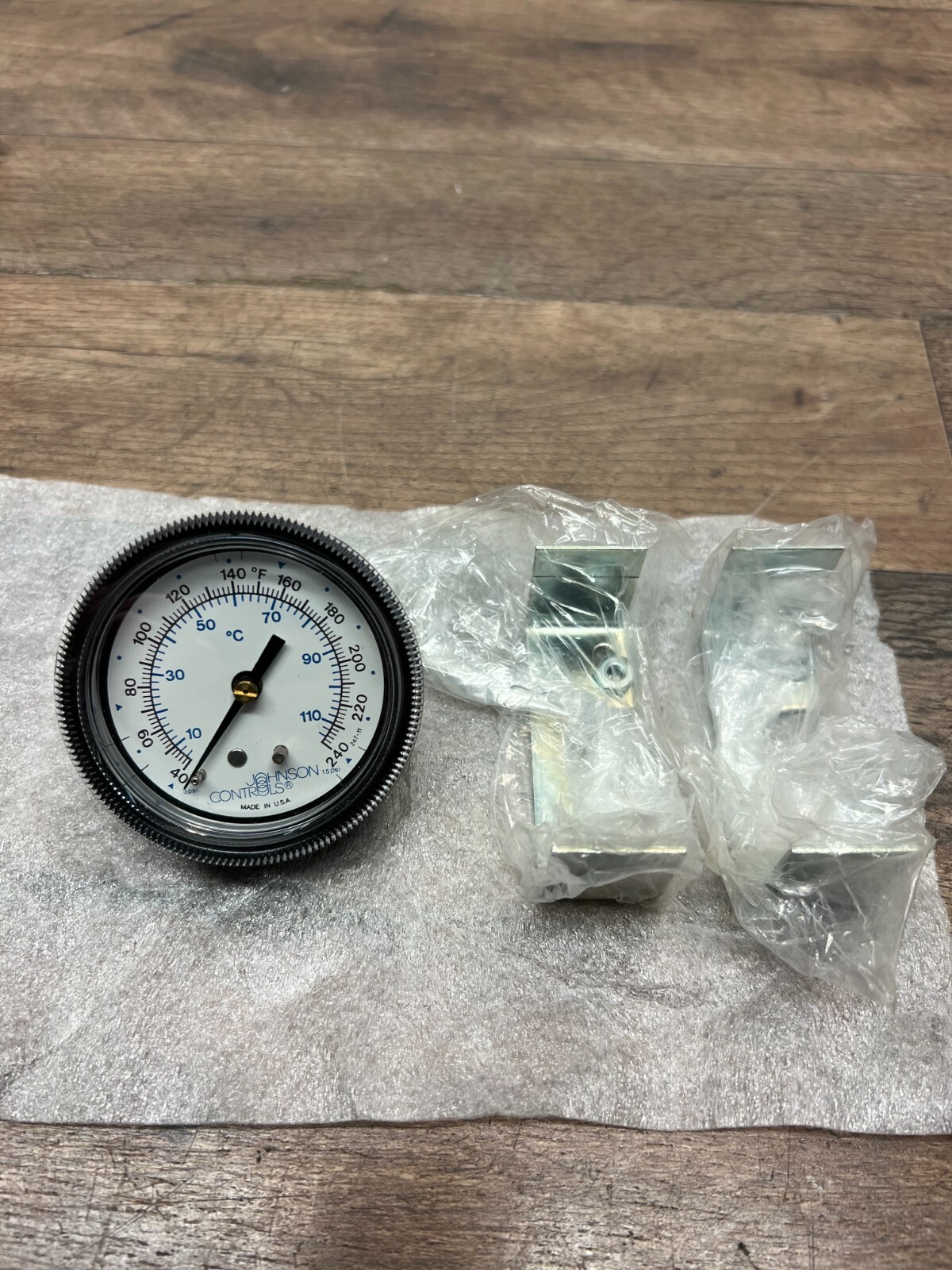 T-5502-1005 Johnson Controls Temperature Indicator, 2.5″ 40 to 240F