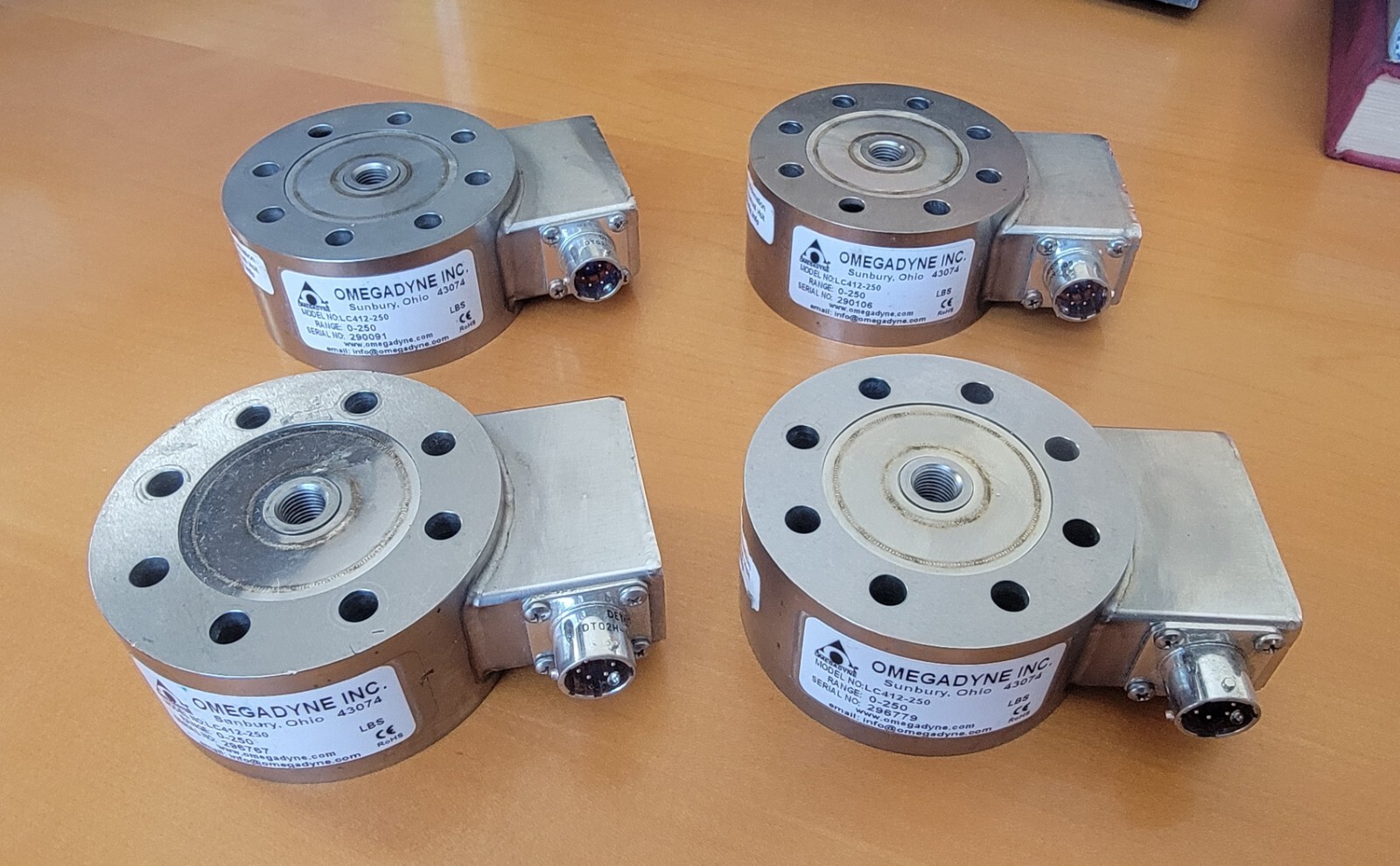 Omega LC412-250 Omegadyne Pancake Style Load Cell 0-250 LB Force Transducer