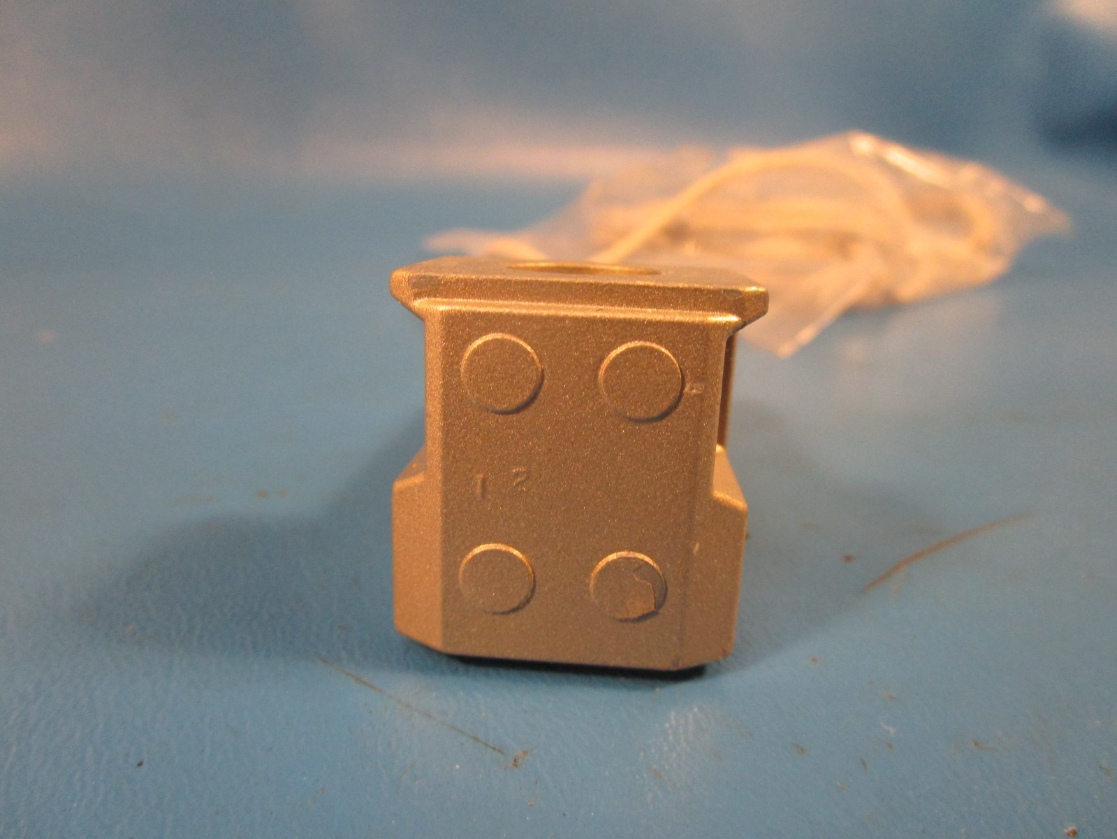 SMC IS10E-20N02-LR, PNEUMATIC SOLENOID VALVE 100V-AC 100V-DC 0.7MPA