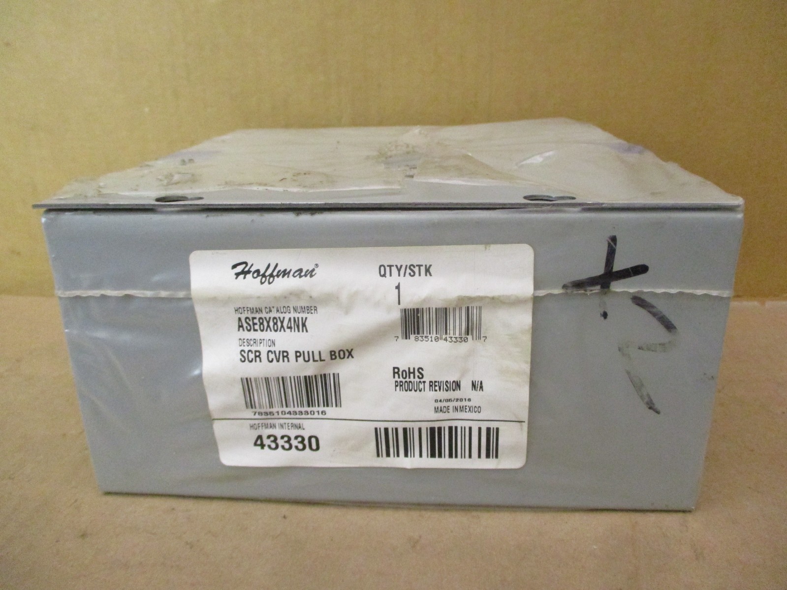 New Open Box of 4 Pieces Hoffman ASE8X8X4NK SCR CVR Pull Box 43330 53339HM