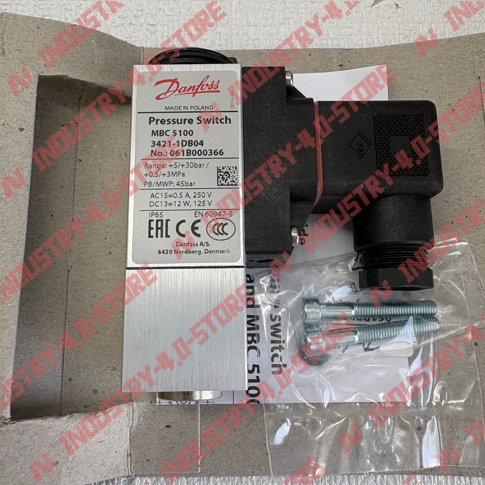 Danfoss 061B000366 MBC5100 pressure sensor#1pcs new in box