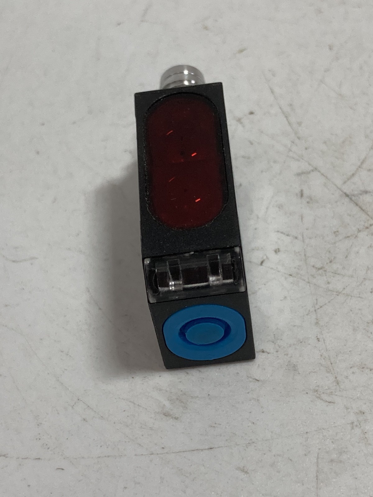 FESTO SOEG-RSP-Q20-PP-S-2L-T1 RETRO-REFLEXTIVE SENSOR 10-30VDC NNB