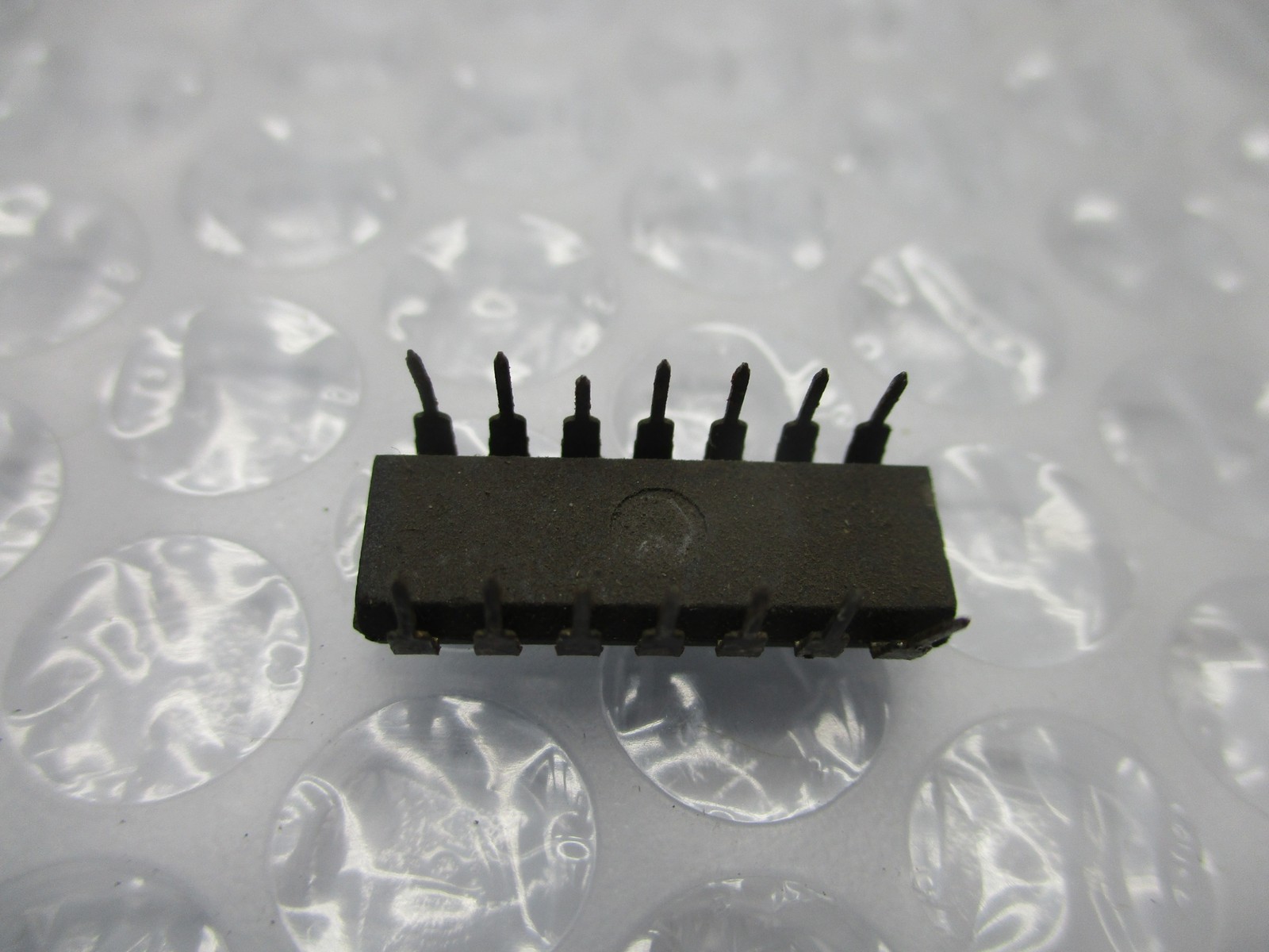 TEXAS INSTRUMENTS SN7400N INTEGRATED CIRCUIT NSNP