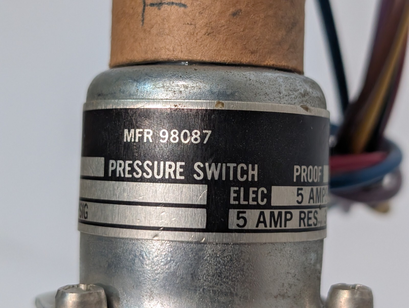 ITT Neo-Dyn 115P1CC3-1516 Pressure Switch 98087, 25PSIG, 5A, 125/250VAC