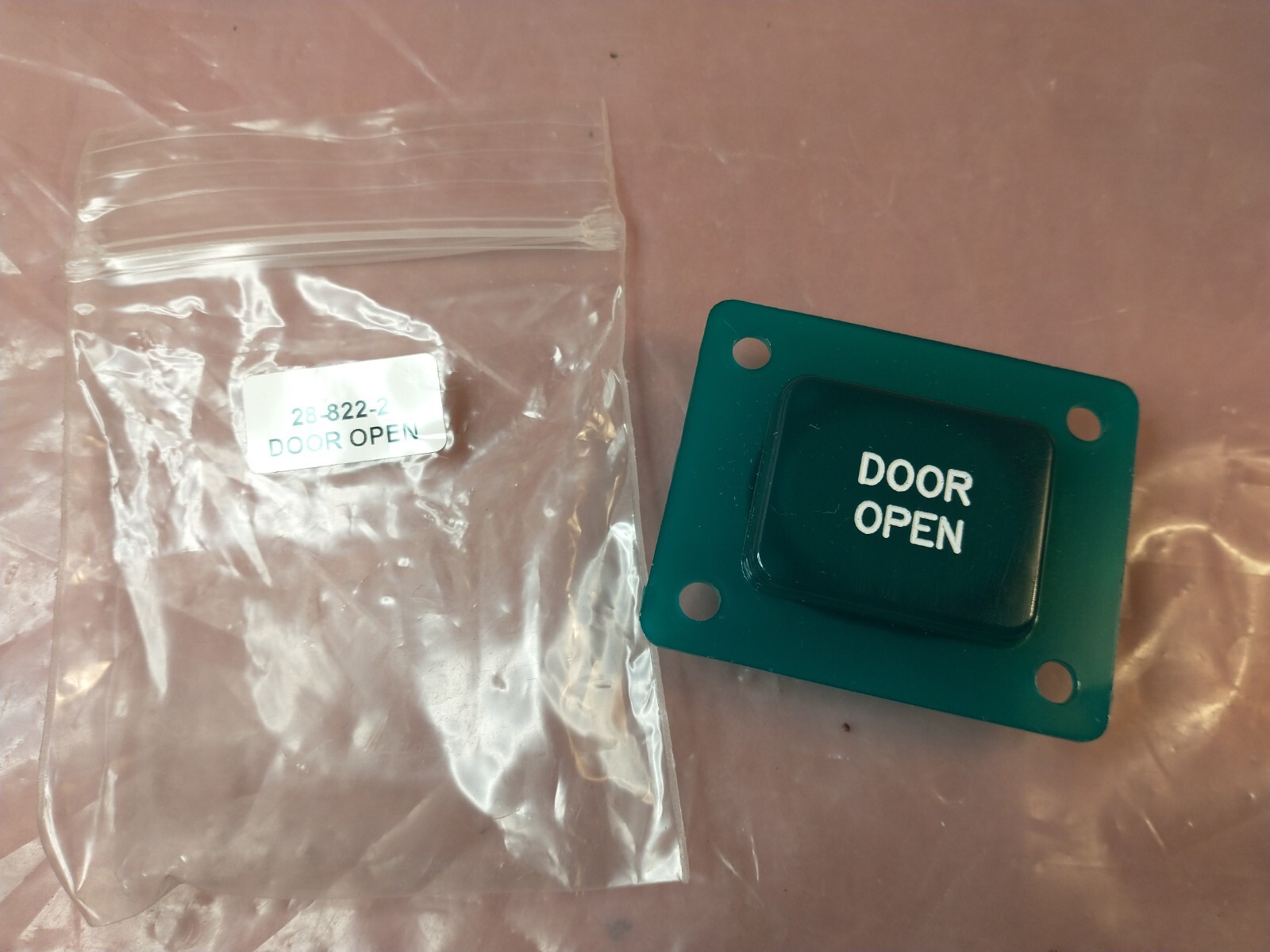 DRS Technologies “Door Open” Green Indicator Light Lens 28-822-2 – Fast Shipping