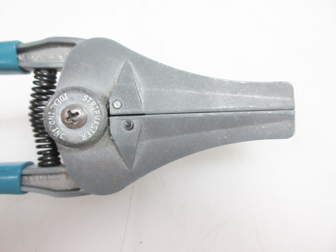 IDEAL 45-097 L-4994 STRIPMASTER # 16 – 26 AWG BLUE HANDLE WIRE STRIPPER