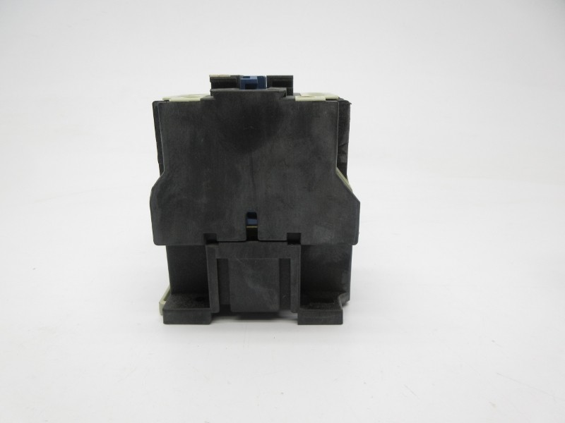 TELEMECANIQUE LC1D3201M7 220-230/220-240V NSNP