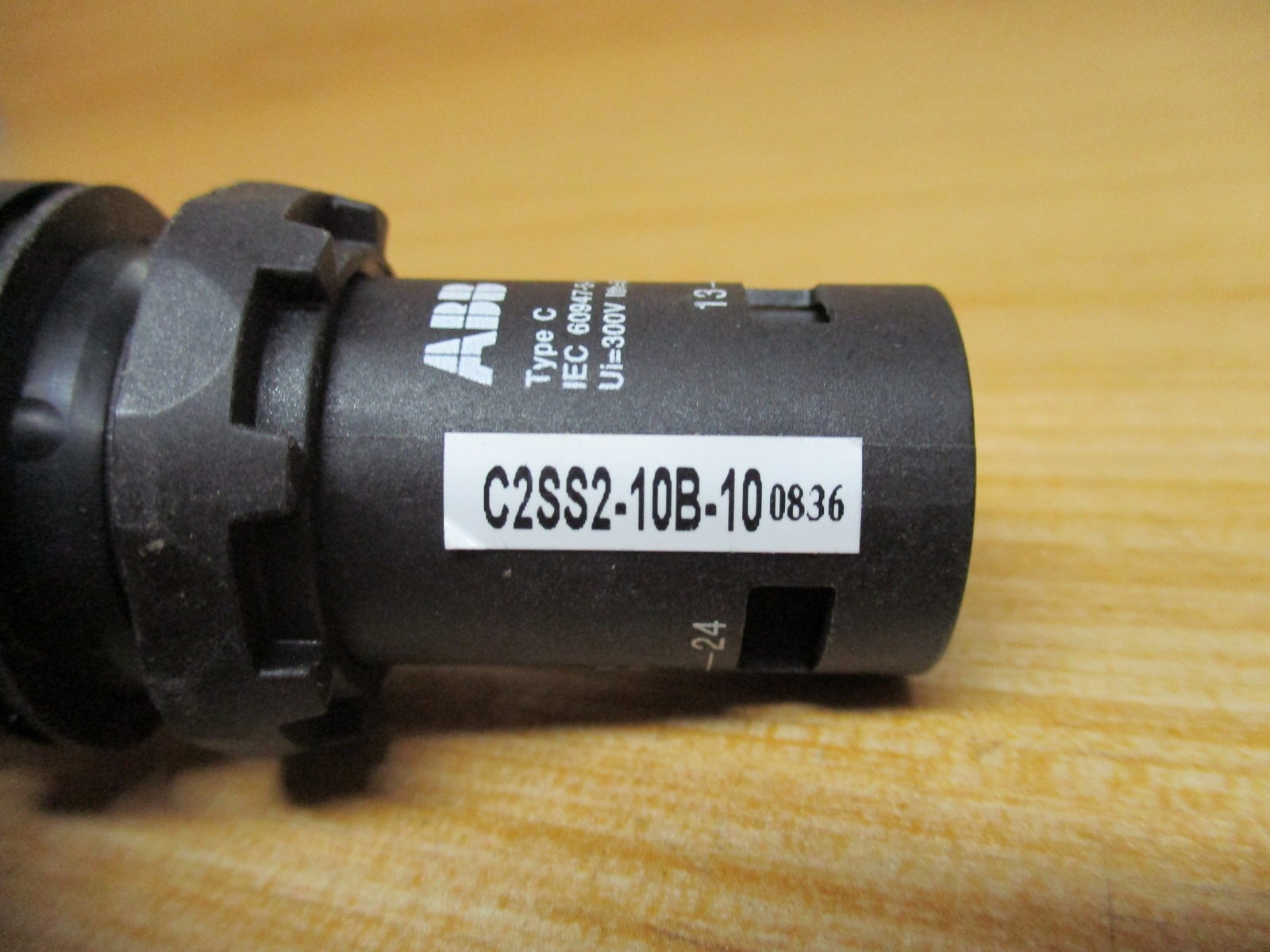 ABB C2SS2-10B-10 Selector Switch C2SS210B10