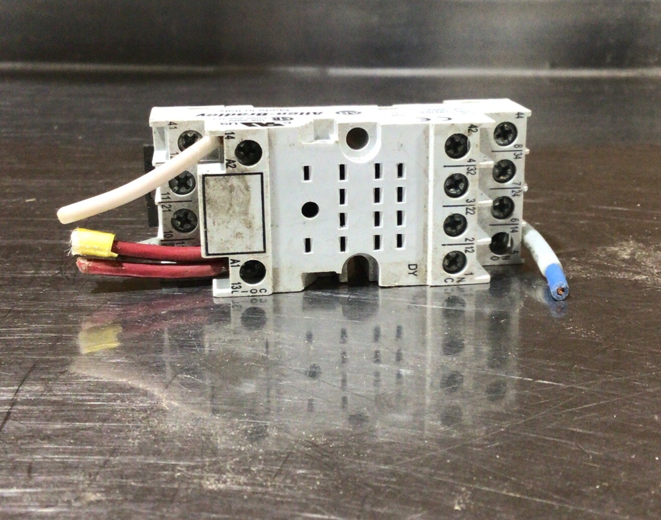 Allen Bradley 700-HN103 Series C Relay Socket 10A 300V 700HN103
