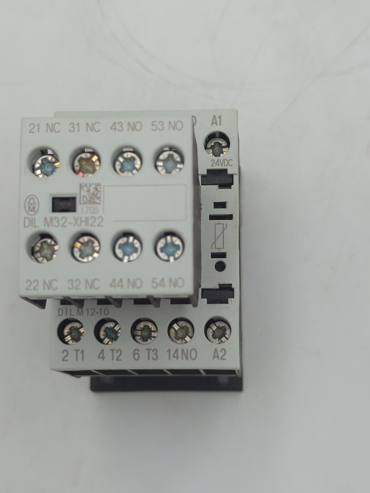Moeller 276845 DILM12-10 24VDC coil with DILM32-XHI22 Used