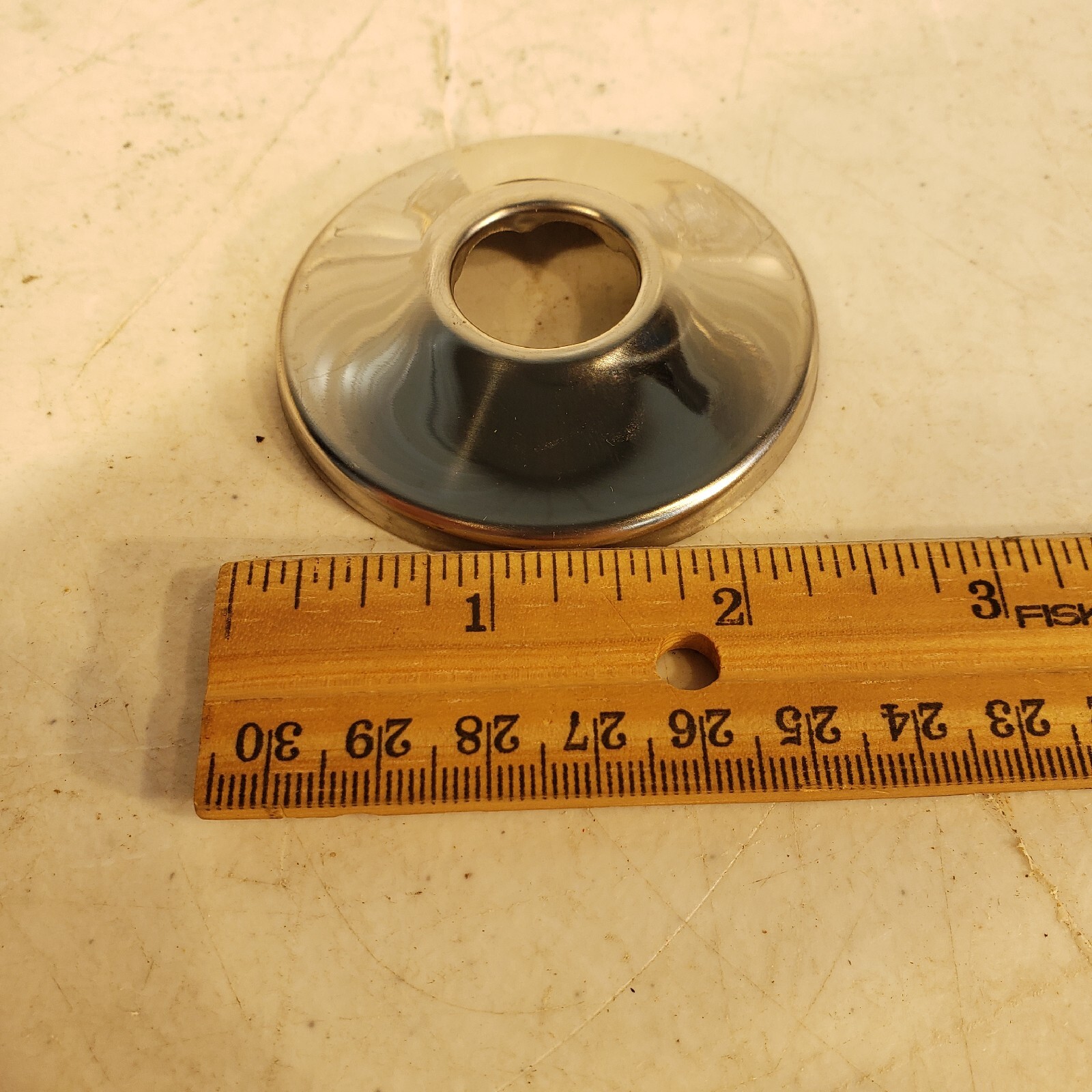 Pipe Escutcheon 3/4″ ID 2-1/2″ OD Metal
