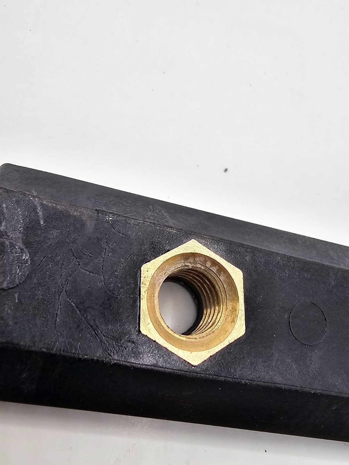 (QTY 30) H25P109-04781-U AIMBN156-400009-001 Nylon Guide Block 2 Threaded Hole