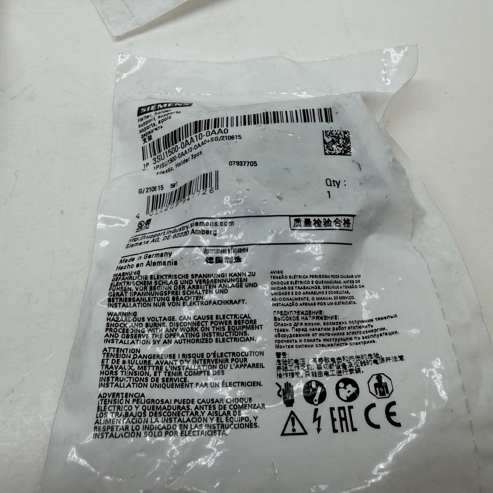 Siemens 3SU1500-0AA10-0AA0 Button Holder LOT OF 5 NEW