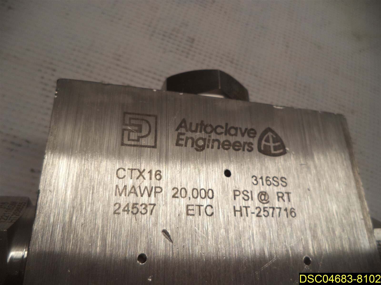CTX16 Autoclave Engineers Tee Fitting Parker MAWP 20,000 PSI, 316 SS Stainless