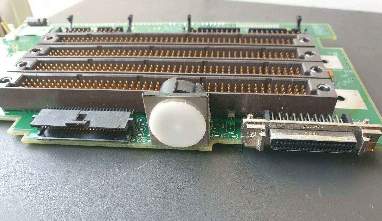 NSCM3AB67 30-0003-2501 REV 5, 4 SLOT BACKPLANE (R4S2.1B1)