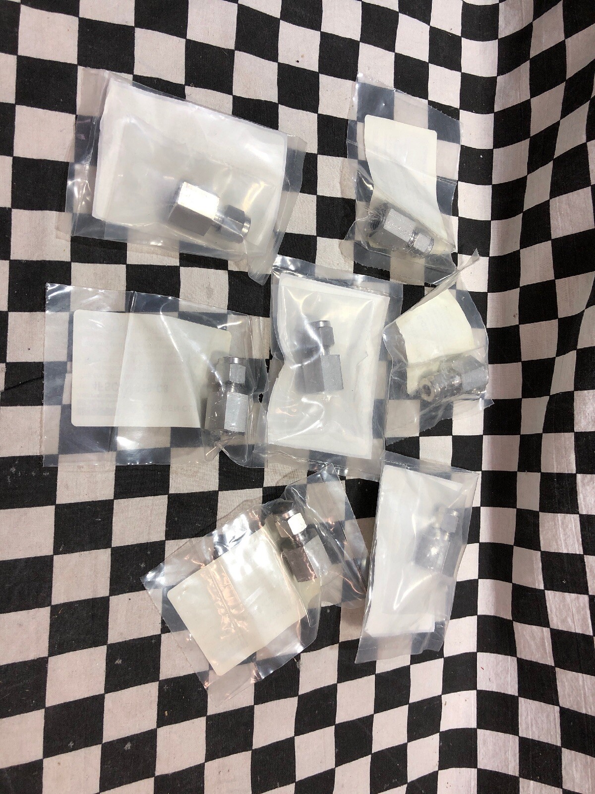 LOT OF 7 PARKER Female Adapter 1/4”, 4FSC4N-316-C3, Shipsameday #V1D