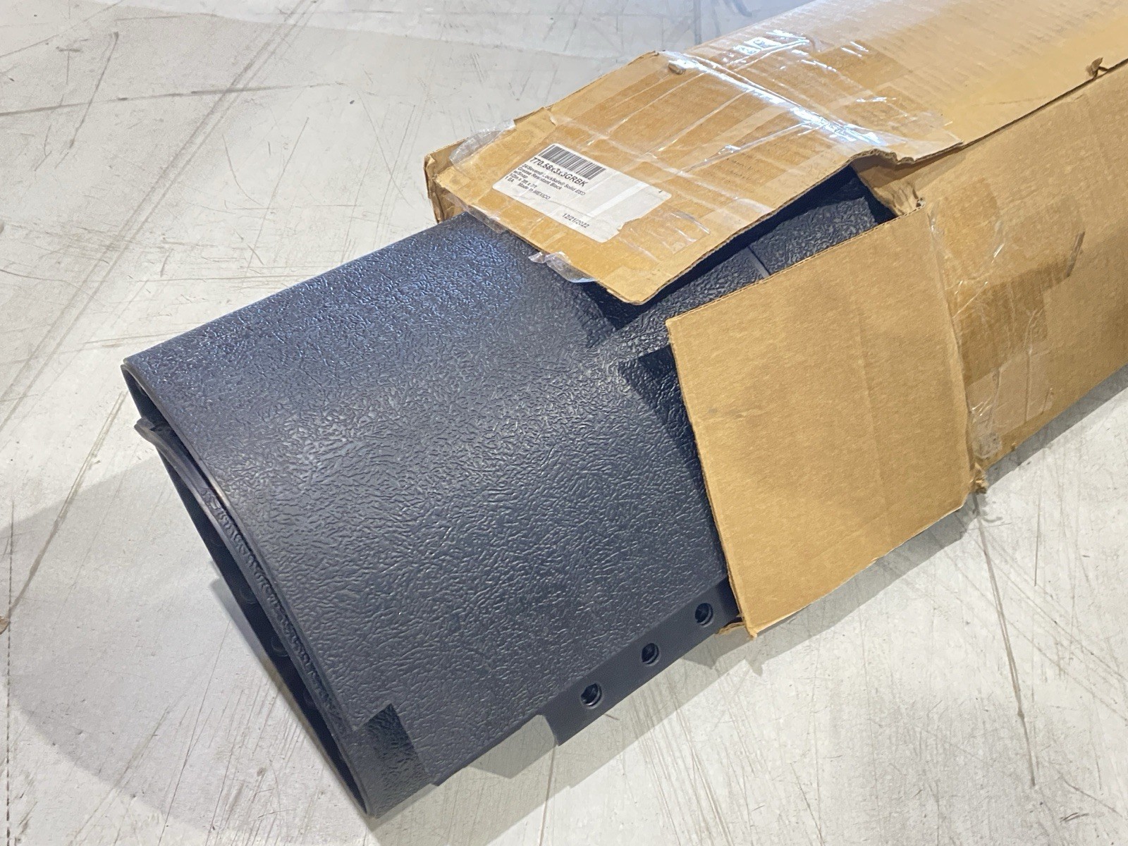 Wearwell 770.58x3x3GRBK 3′ x 3′ 24/Seven ESD-Safe LockSafe Solid Tile 5/8″ Thick