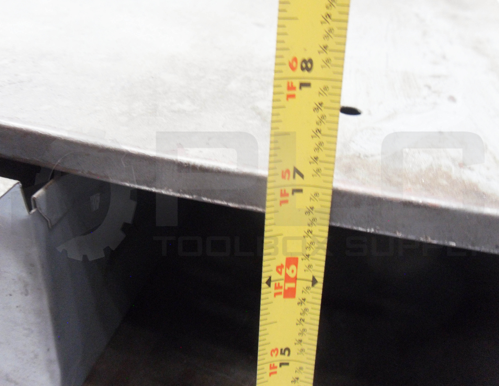 DAYTON 2W266A PARTS CABINET 24 DRAWER 33-3/4″L X 11-5/8″ W 17″ H *READ*