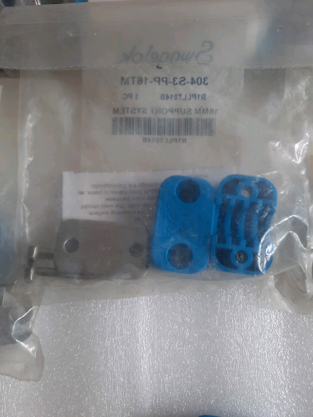 Swagelok 304-S3-PP-16TM 16MM Support System R1PLLT014B lot of 2 pcs