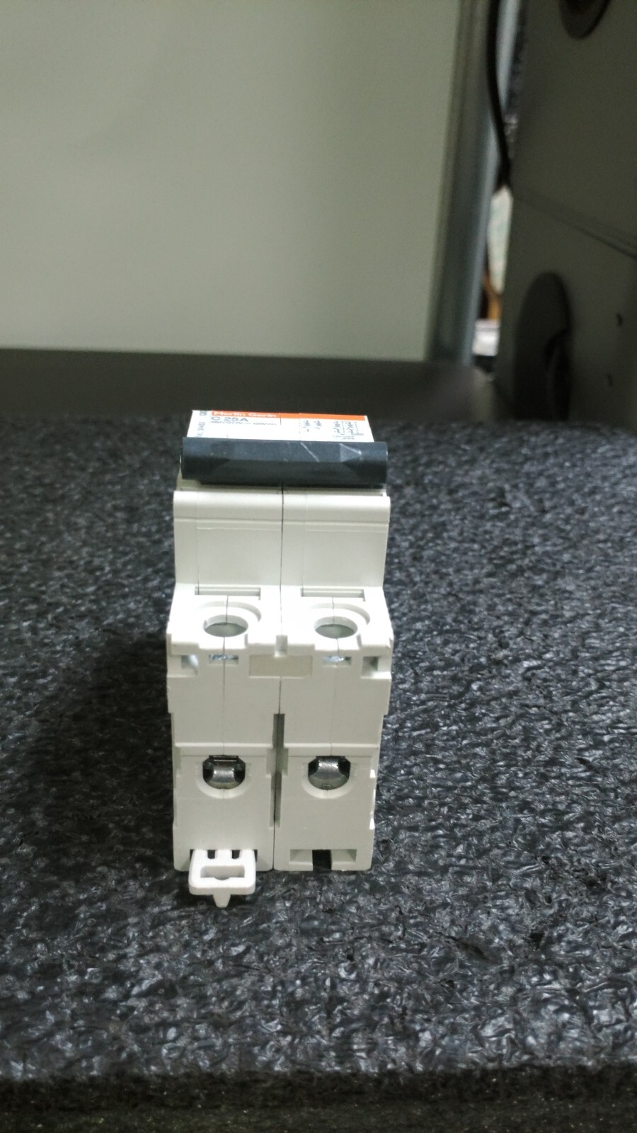 MERLIN GERIN 24453 C25A Multi 9 C60 2 Pole 25A Circuit Breaker