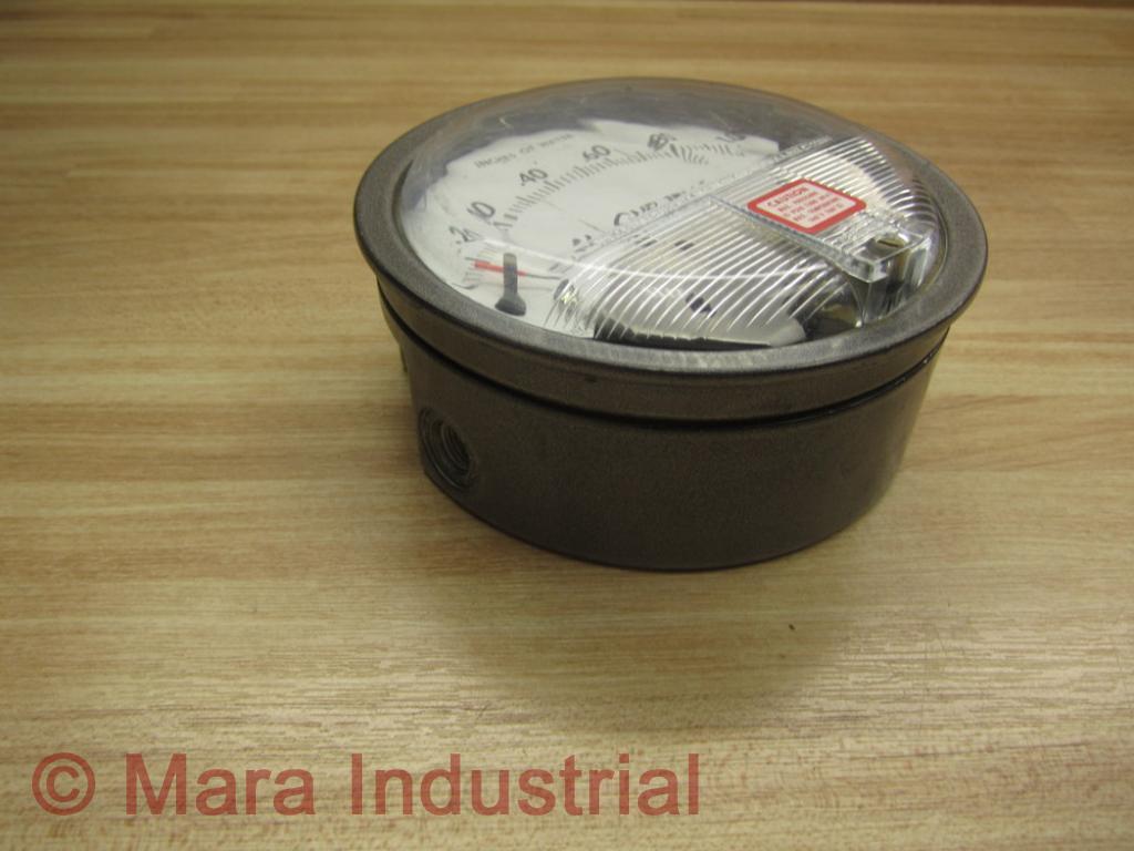 Dwyer 2001-C Pressure Gauge 2001C