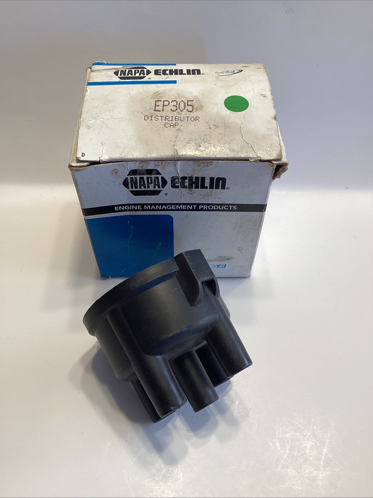 NEW NAPA Echlin EP305 Distributor Cap