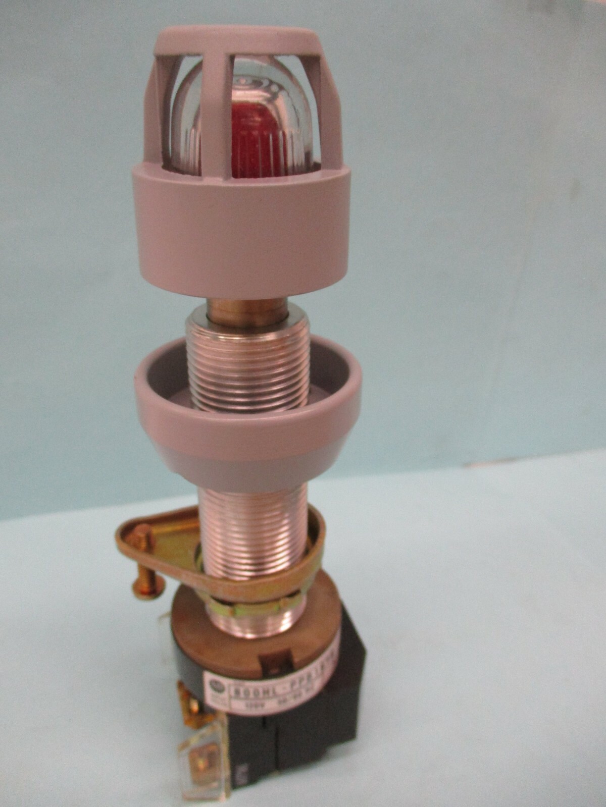 New other Allen-Bradley Push Button 800HL-PPB16 800T-XA Series D A2904DH