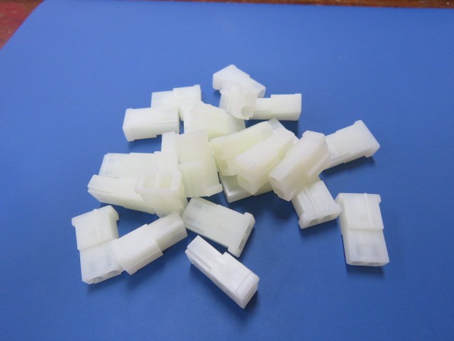 TE CONNECTIVITY 1-480318-0 Qty of 100 per Lot 2 Position Rectangular Housing Co