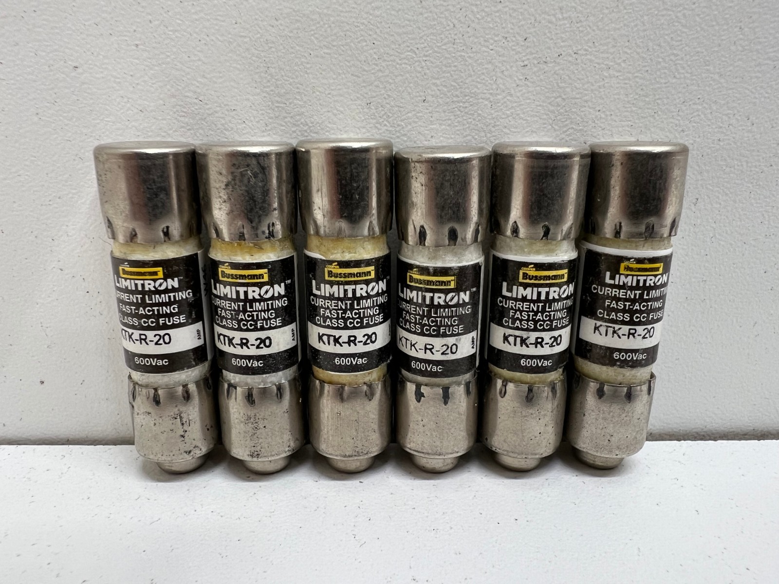 LOT OF (6) NEW OLD STOCK! BUSSMANN 20A 600V FAST ACTING FUSES KTK-R-20
