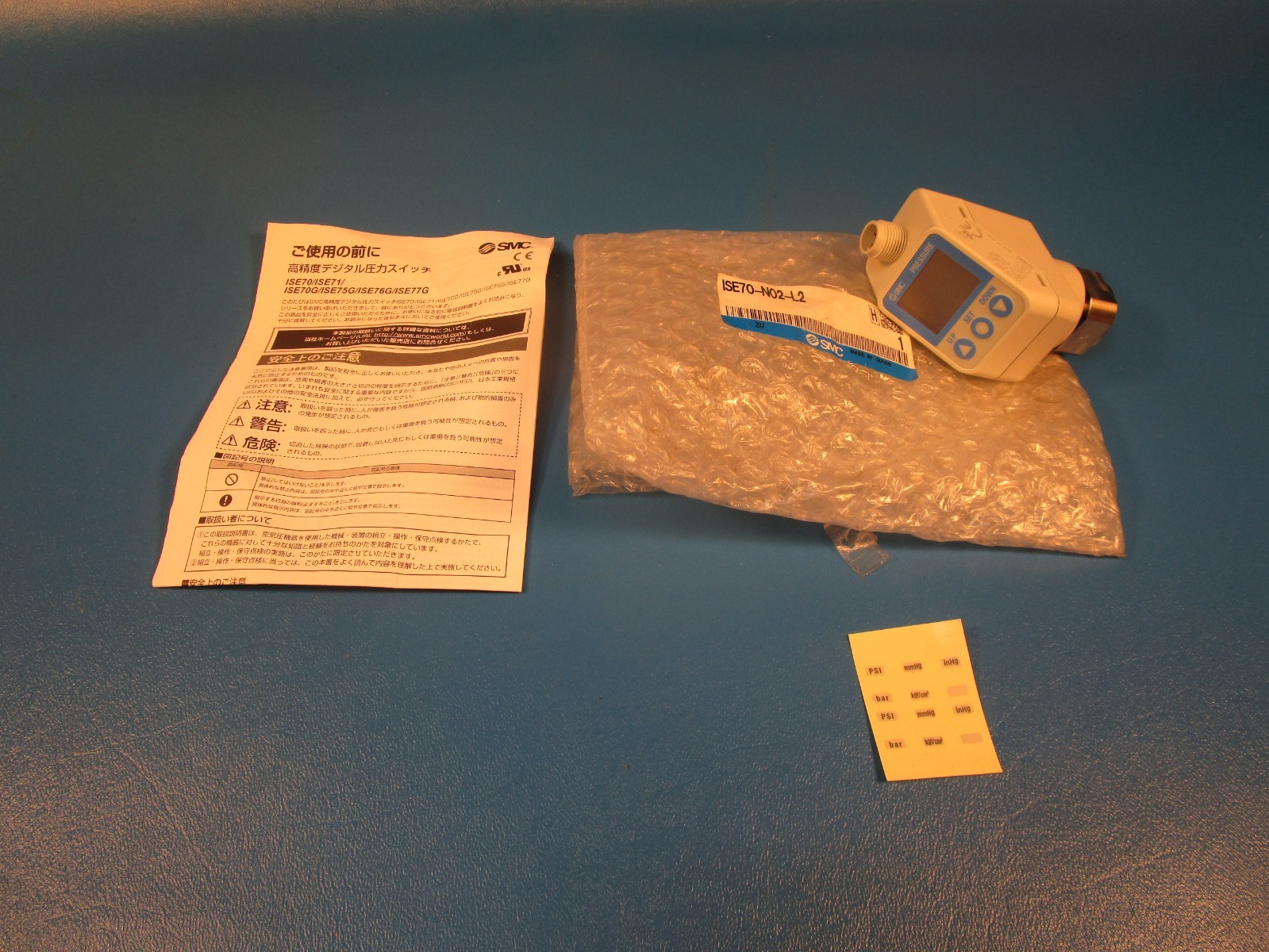SMC ISE70-N02-L2, DIGITAL PRESSURE SWITCH, W/2-COLOR DISPLAY