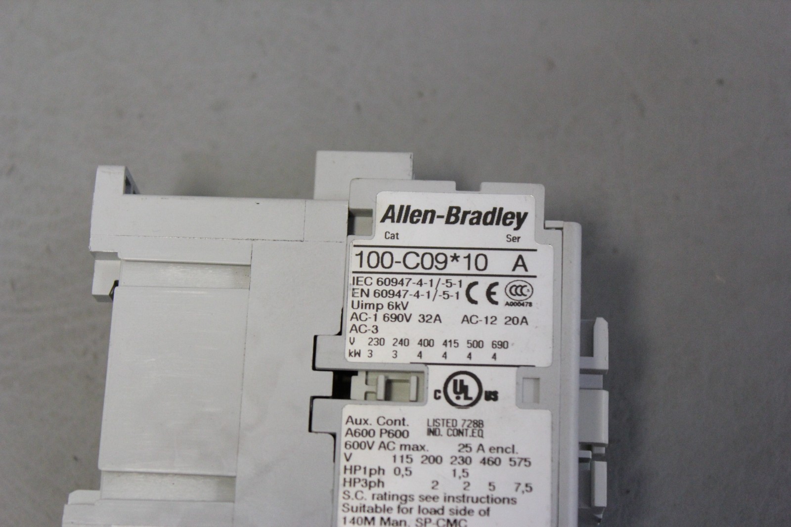 ALLEN BRADLEY 100-C09*10 1100 COIL CONTACTOR SERIES A