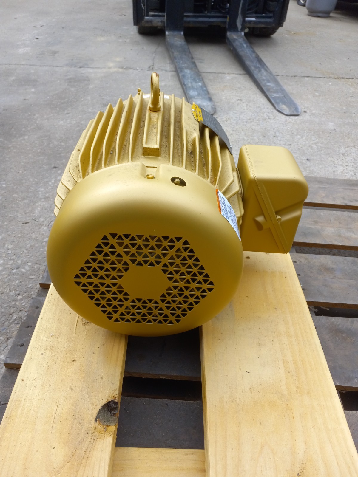 10 HP BALDOR RELIANCE SUPER E MOTOR EM3774T 1760 RPM 215T FRAME